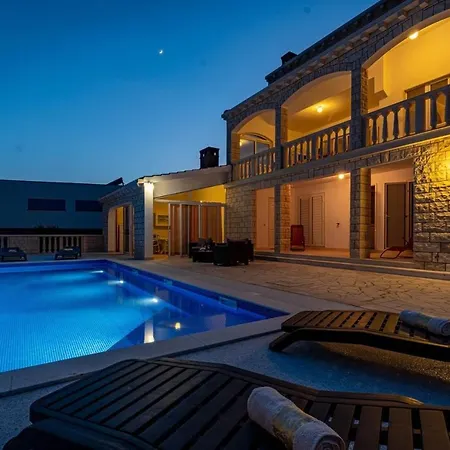 Гостевой дом House Nova 4*