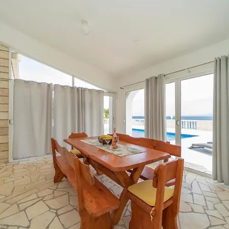 Гостевой дом House Nova 4*