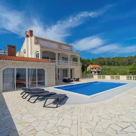 House Nova