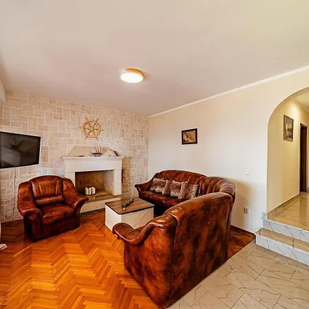 Гостевой дом House Nova 4*