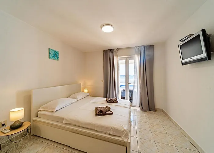 House Nova 4*