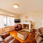 Guest house House Nova