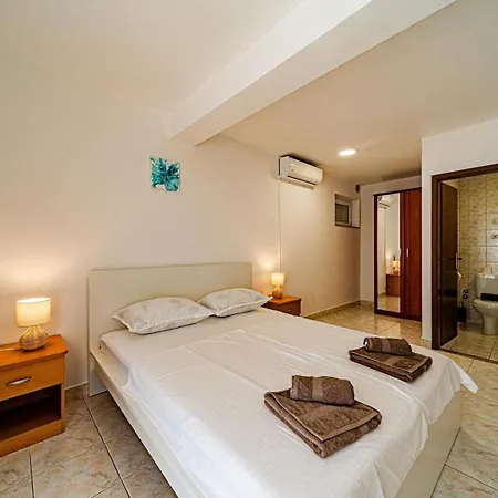 House Nova 4* Blato (Korcula)